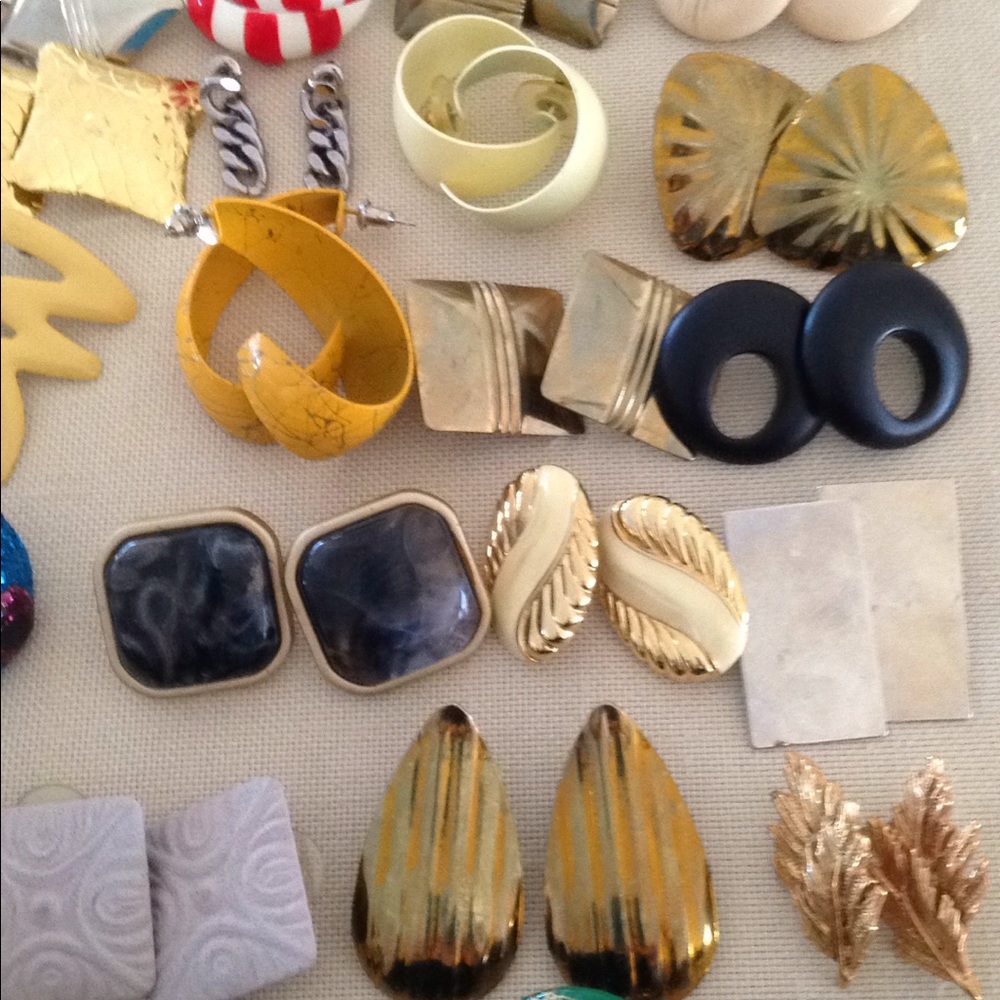 Vintage 50 Pair Pierced Earrings Variety Pack Rare Collection - Picture 6 of 8